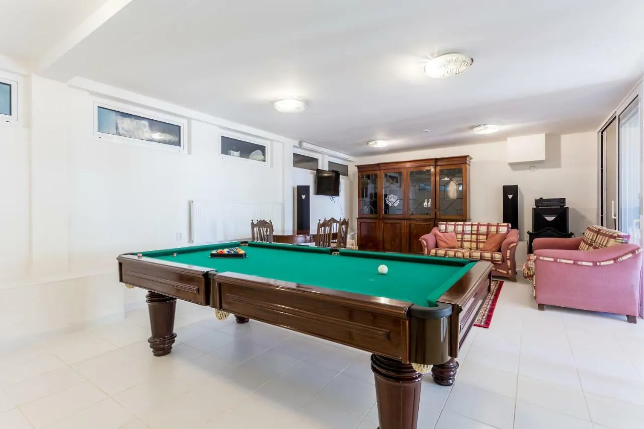 Top Cliff Villa With Ocean View And Pool At Stunning Cliffs Burgau